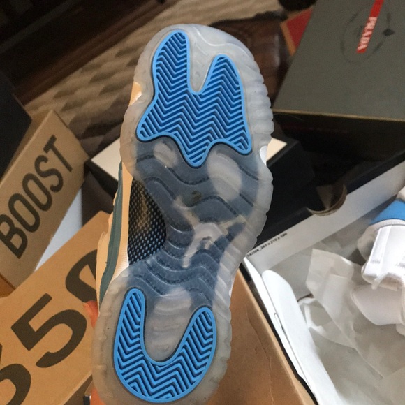 Jordan 11 - Picture 3 of 4